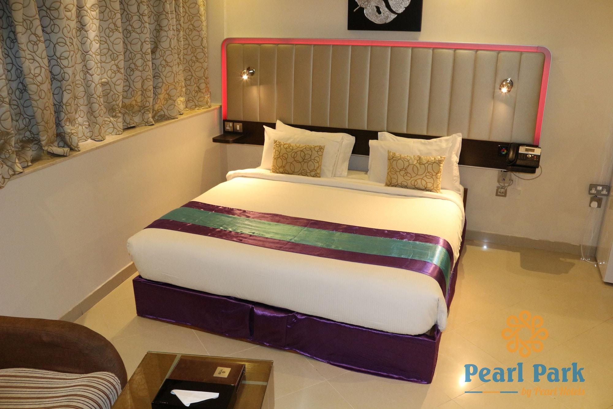 Pearl Executive Hotel Apartments Дубай Екстериор снимка