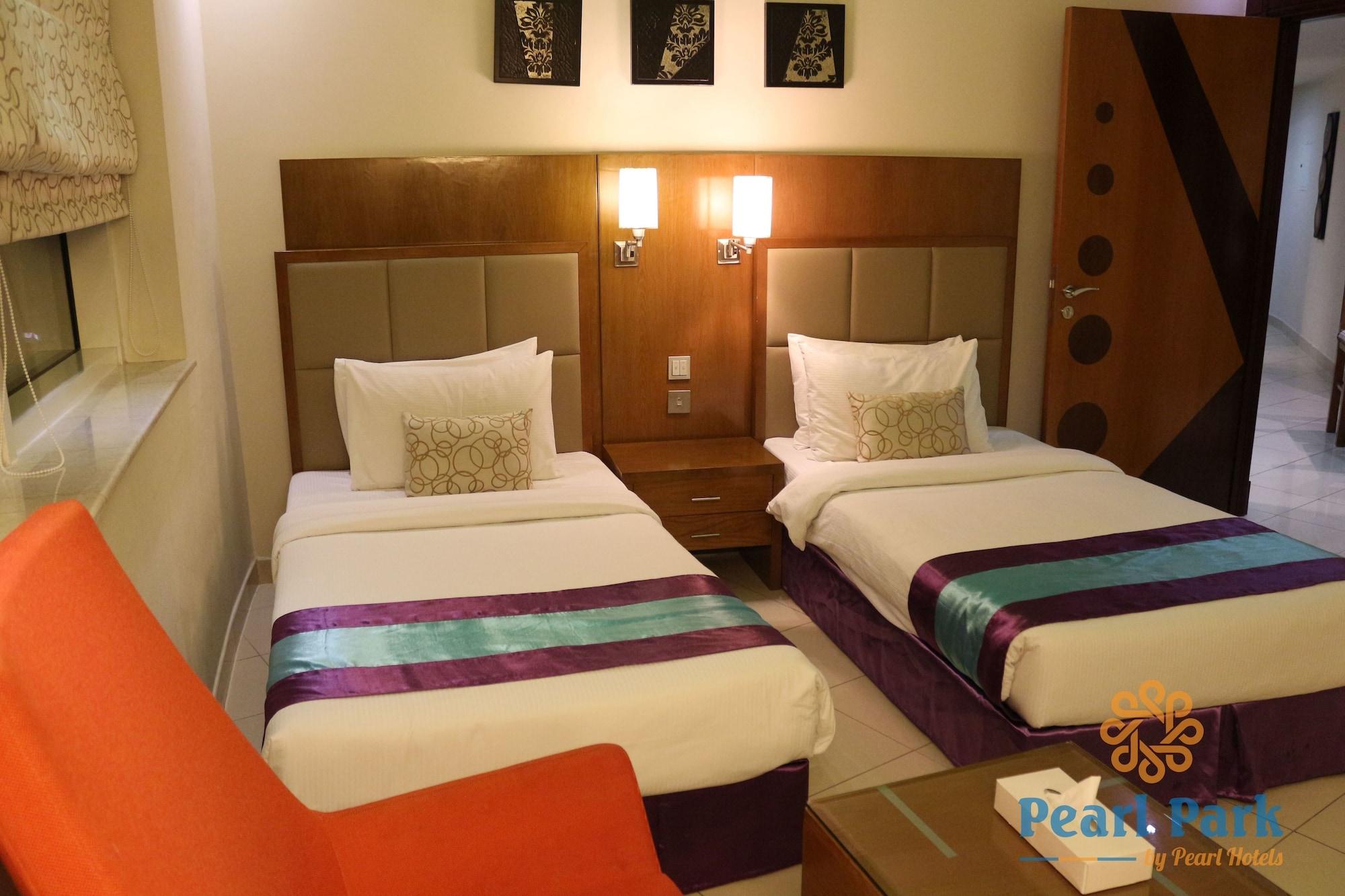 Pearl Executive Hotel Apartments Дубай Екстериор снимка